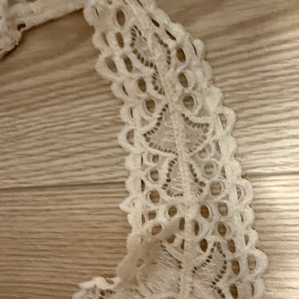 Elegant Lace Halter Bralette - Cream - Picture 3 of 6